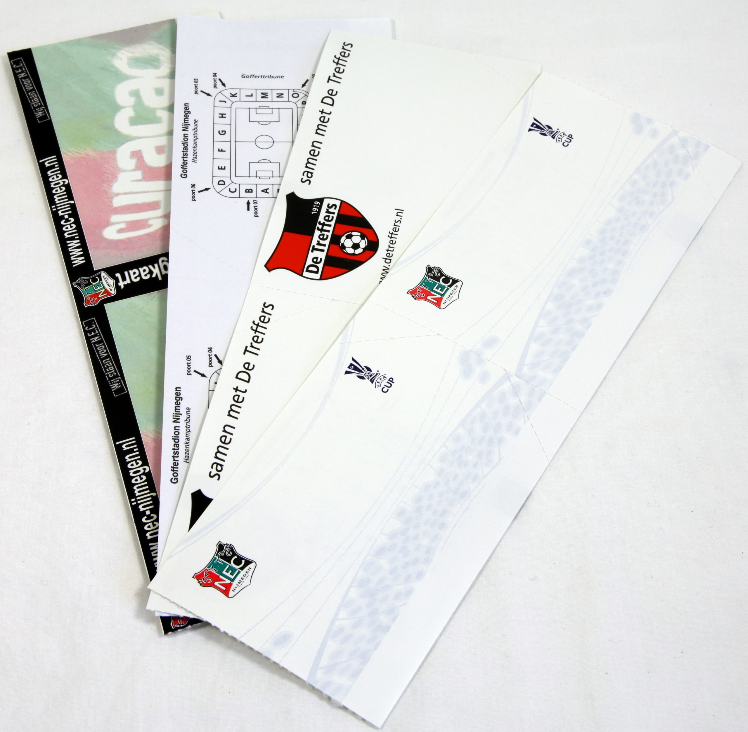 tags tickets kaartjes - tickets.jpg Toegangskaarten entreetickets voetbalwedstrijden
